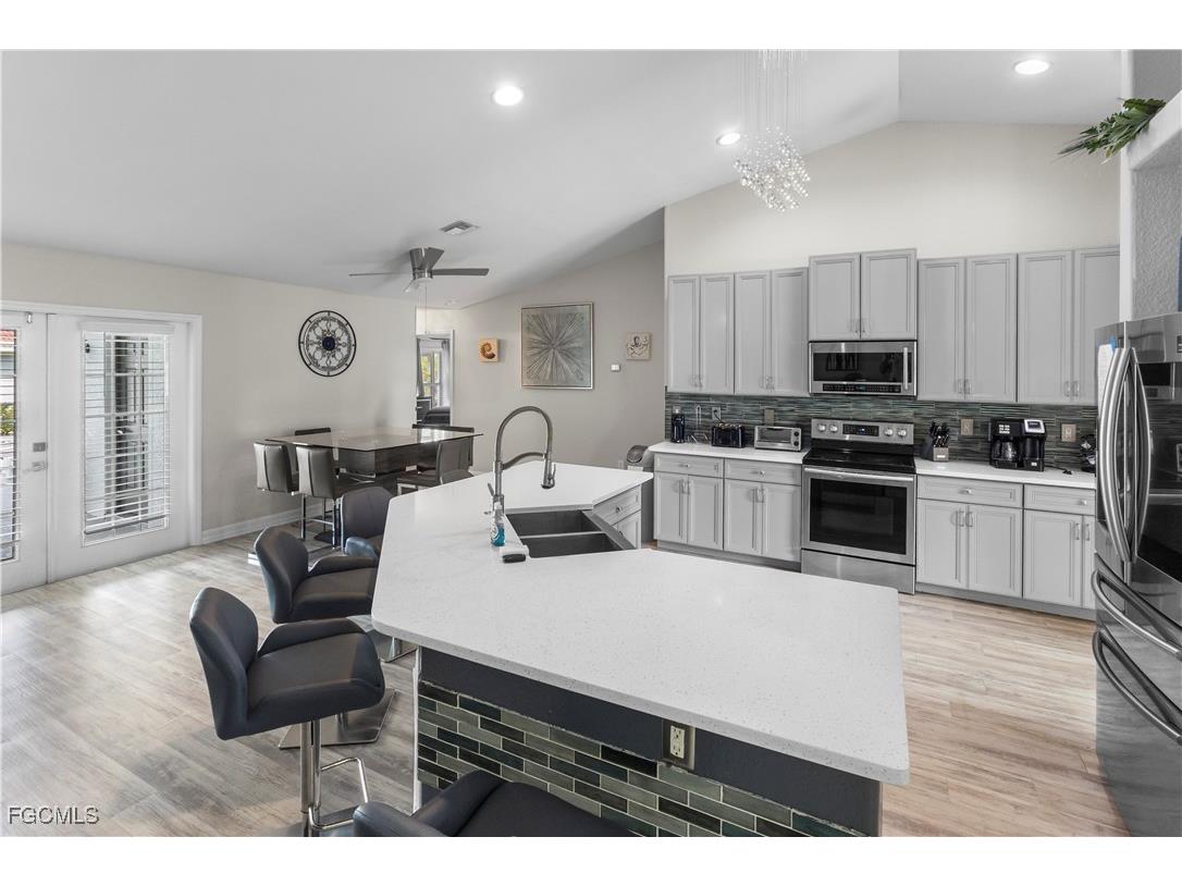 1905 SW 51st Terrace Cape Coral FL 33914 2025019343 image10