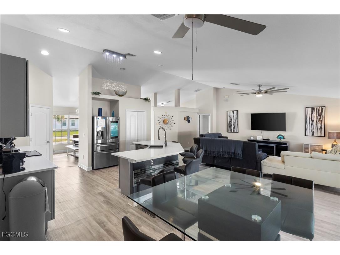 1905 SW 51st Terrace Cape Coral FL 33914 2025019343 image14