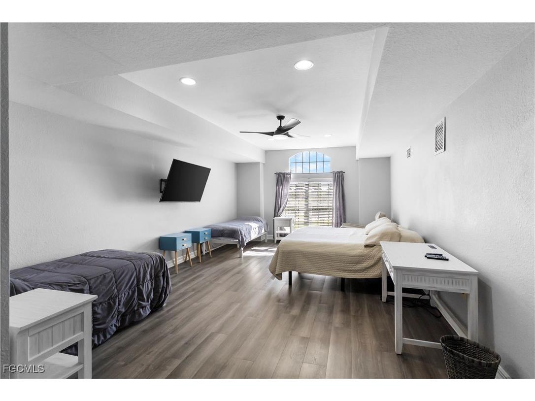 1905 SW 51st Terrace Cape Coral FL 33914 2025019343 image32