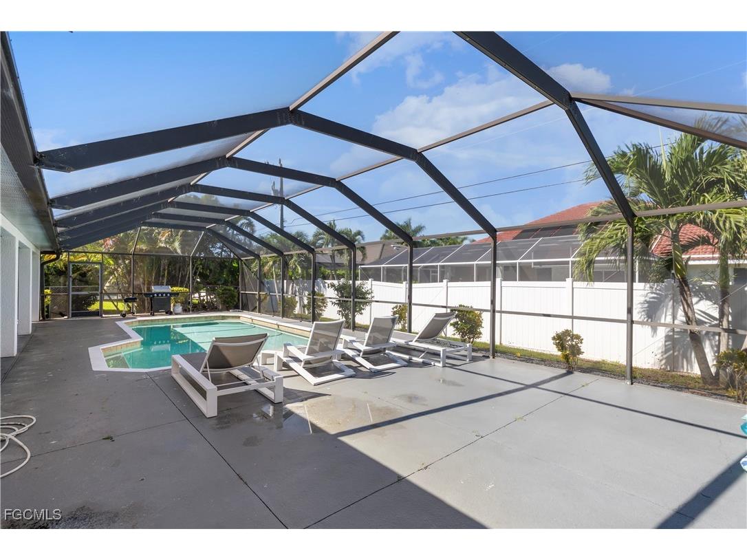 1905 SW 51st Terrace Cape Coral FL 33914 2025019343 image39