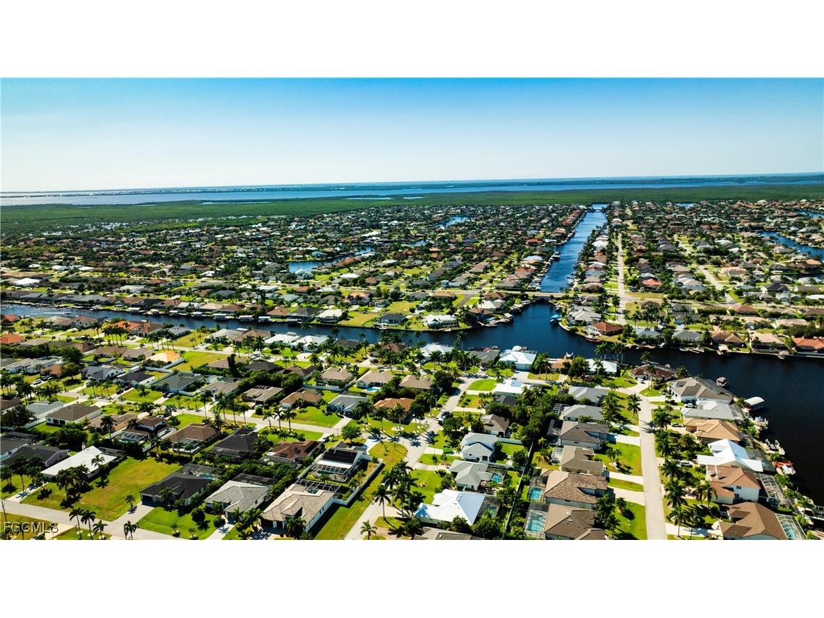 1905 SW 51st Terrace Cape Coral FL 33914 2025019343 image43