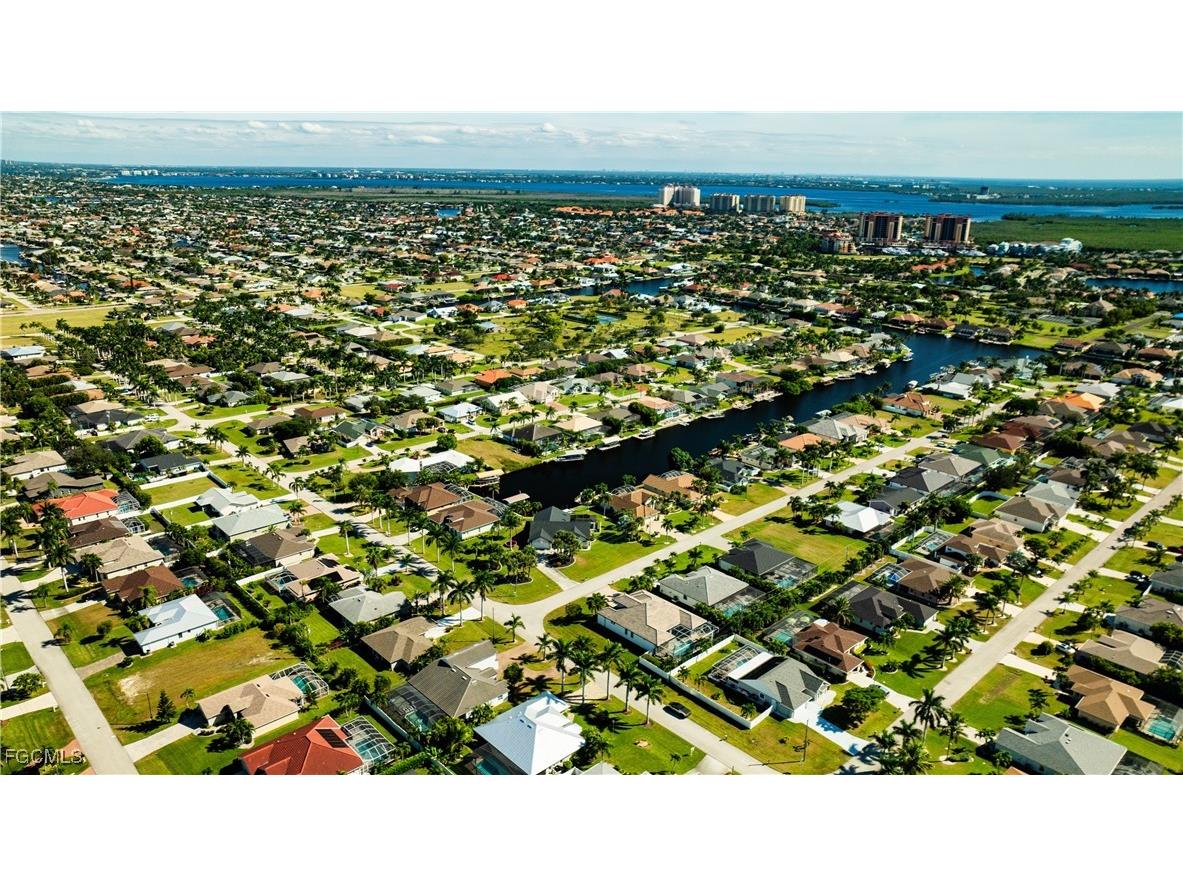1905 SW 51st Terrace Cape Coral FL 33914 2025019343 image44