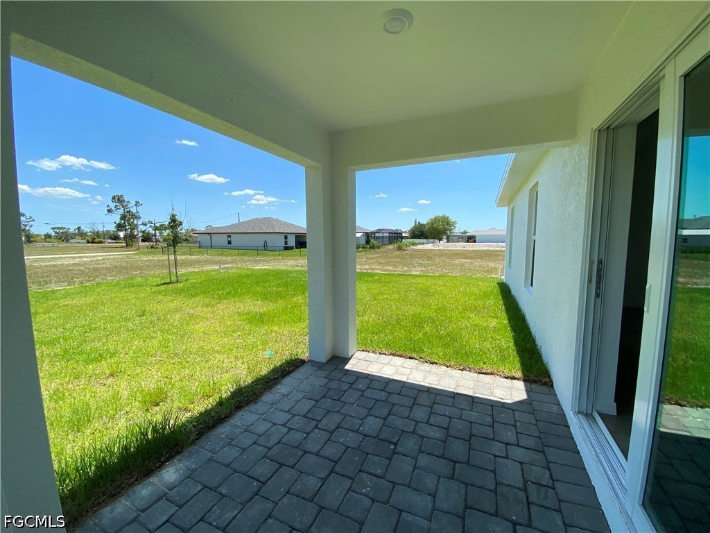 1906 Jacaranda Parkway W Cape Coral FL 33993 2026029357 image3