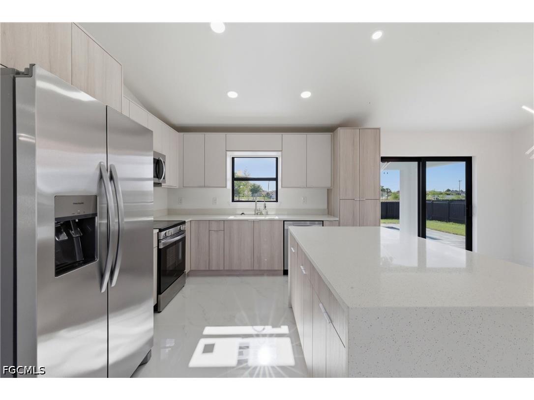 1906 NE 16th Place Cape Coral FL 33909 2026019979 image11