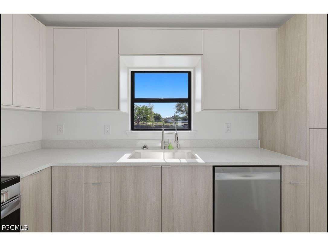 1906 NE 16th Place Cape Coral FL 33909 2026019979 image13