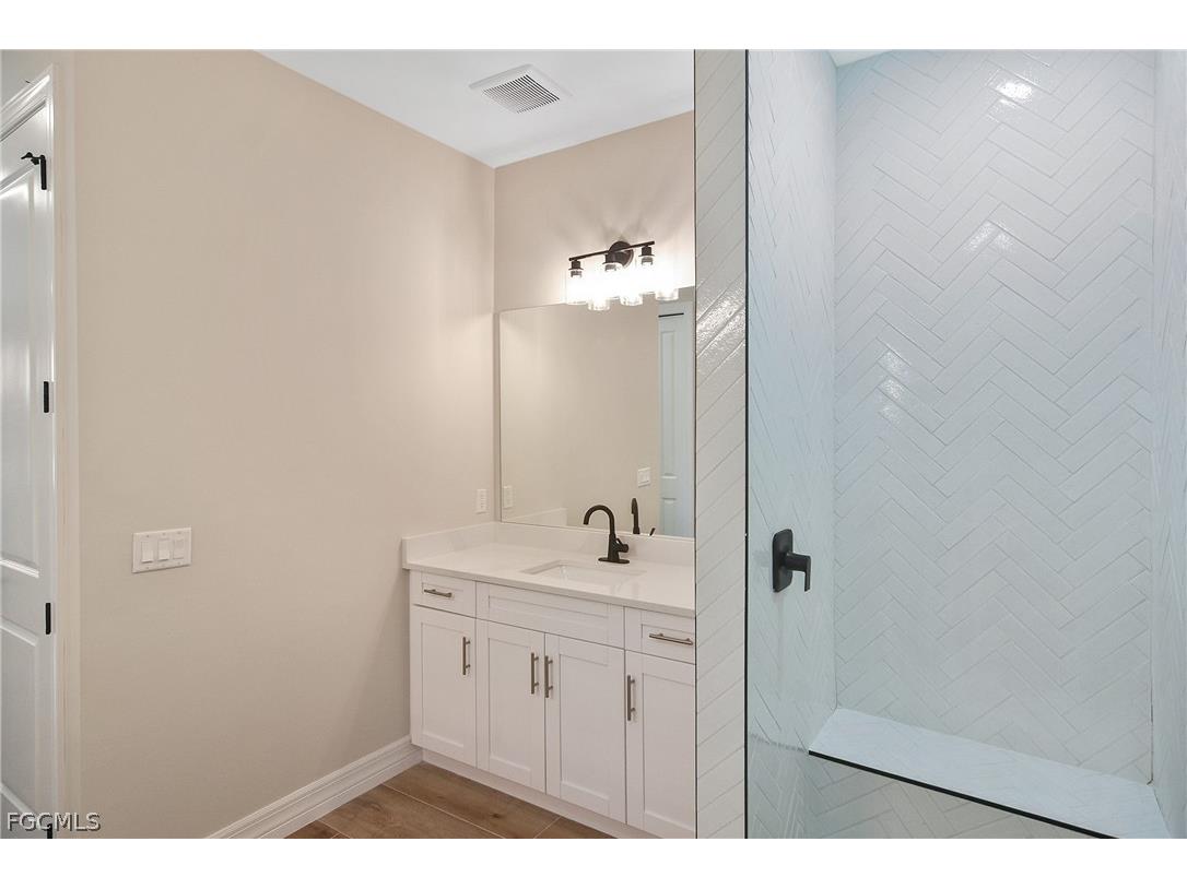 1906 NW 28th Avenue Cape Coral FL 33993 2026007574 image24