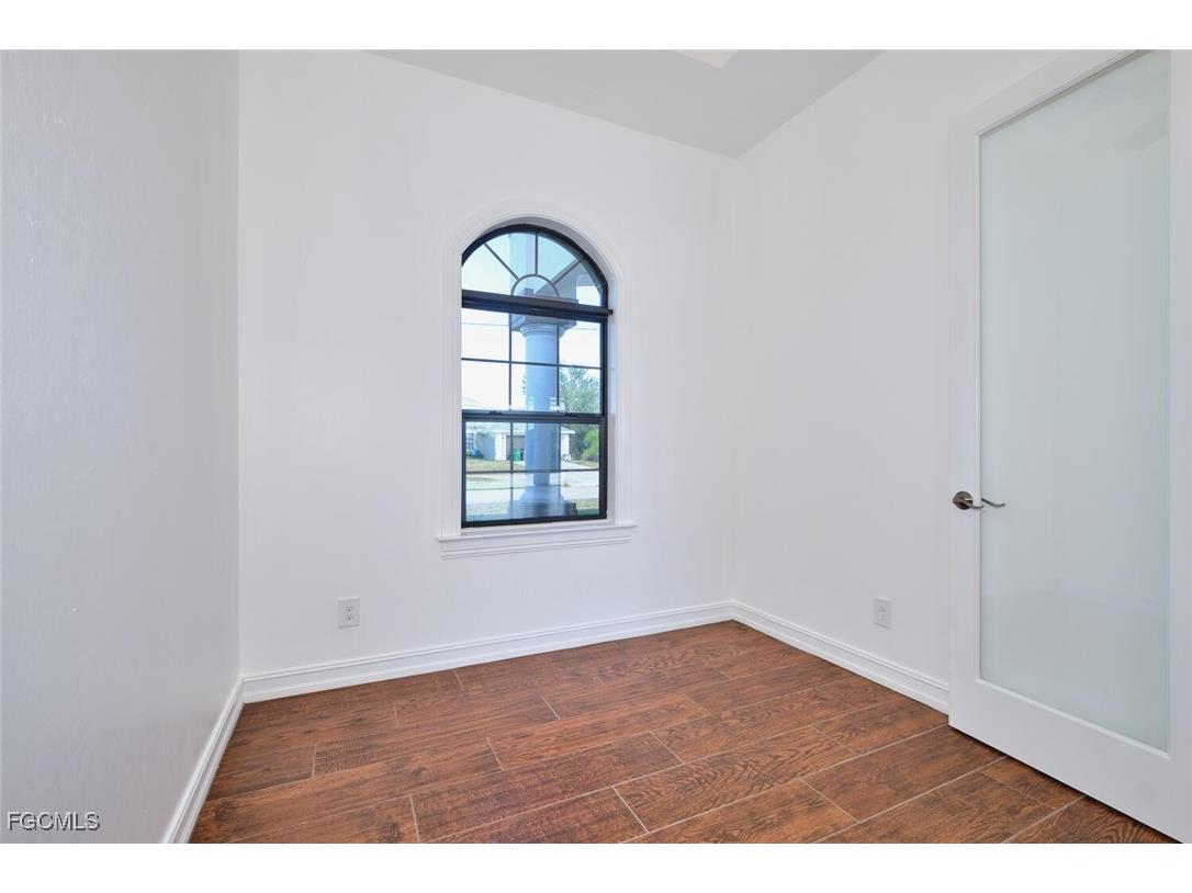 1906 SW 30th Terrace Cape Coral FL 33914 2025022131 image5