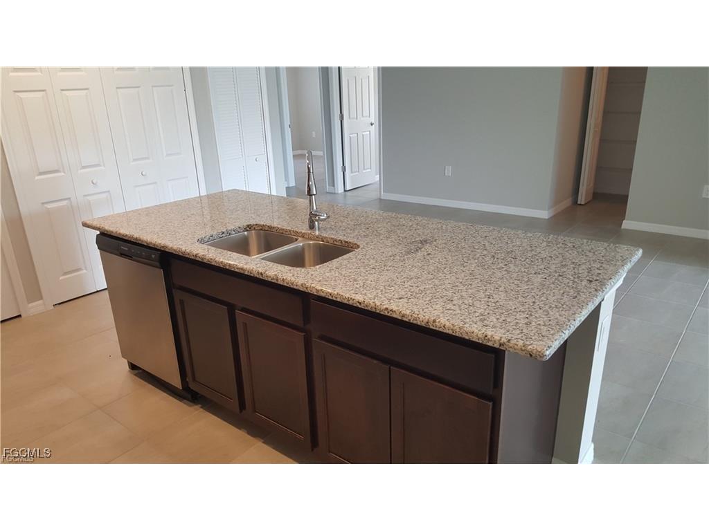 1907 Andalusia Boulevard Cape Coral FL 33909 2025023284 image3