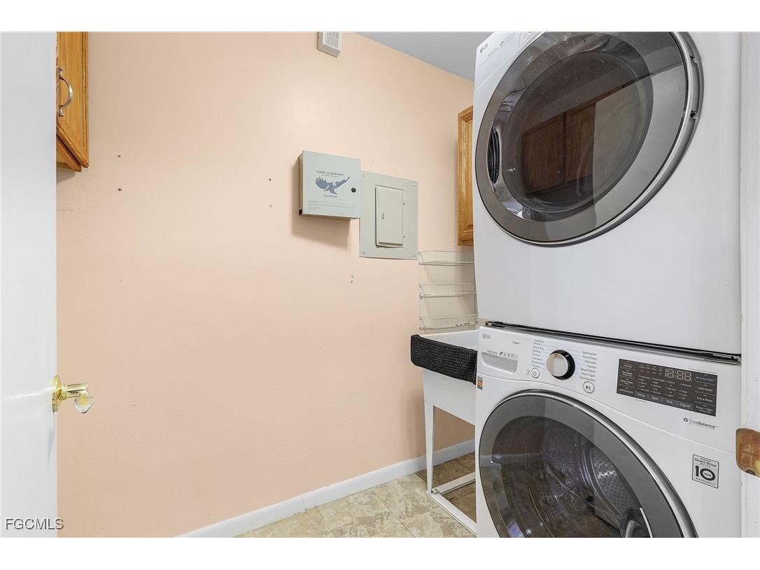 1907 SE 40th Terrace #102 Cape Coral FL 33904 2025011637 image22