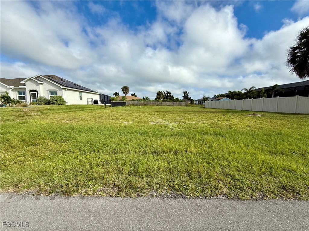 1907 SW 2nd Street Cape Coral FL 33991 2025013743 image1