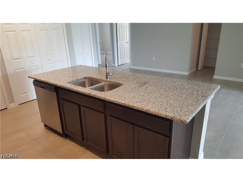 1907 Andalusia Boulevard Cape Coral FL 33909 2026022227 image2