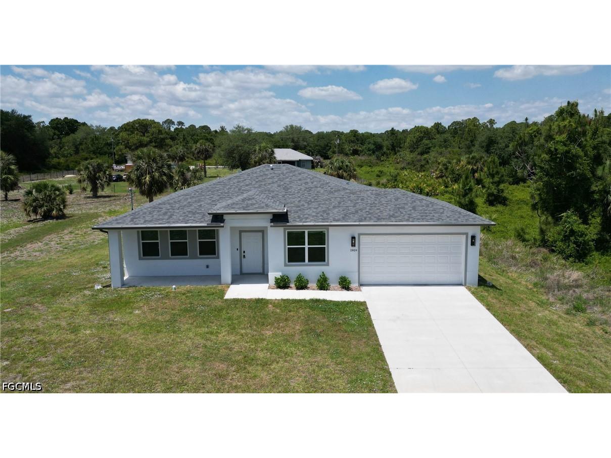 1909 Moore Avenue Lehigh Acres FL 33972 2026020048 image3