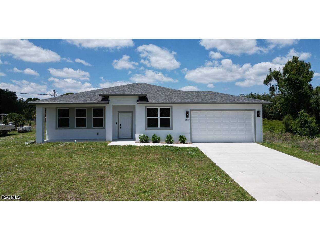 1909 Moore Avenue Lehigh Acres FL 33972 2026020048 image5