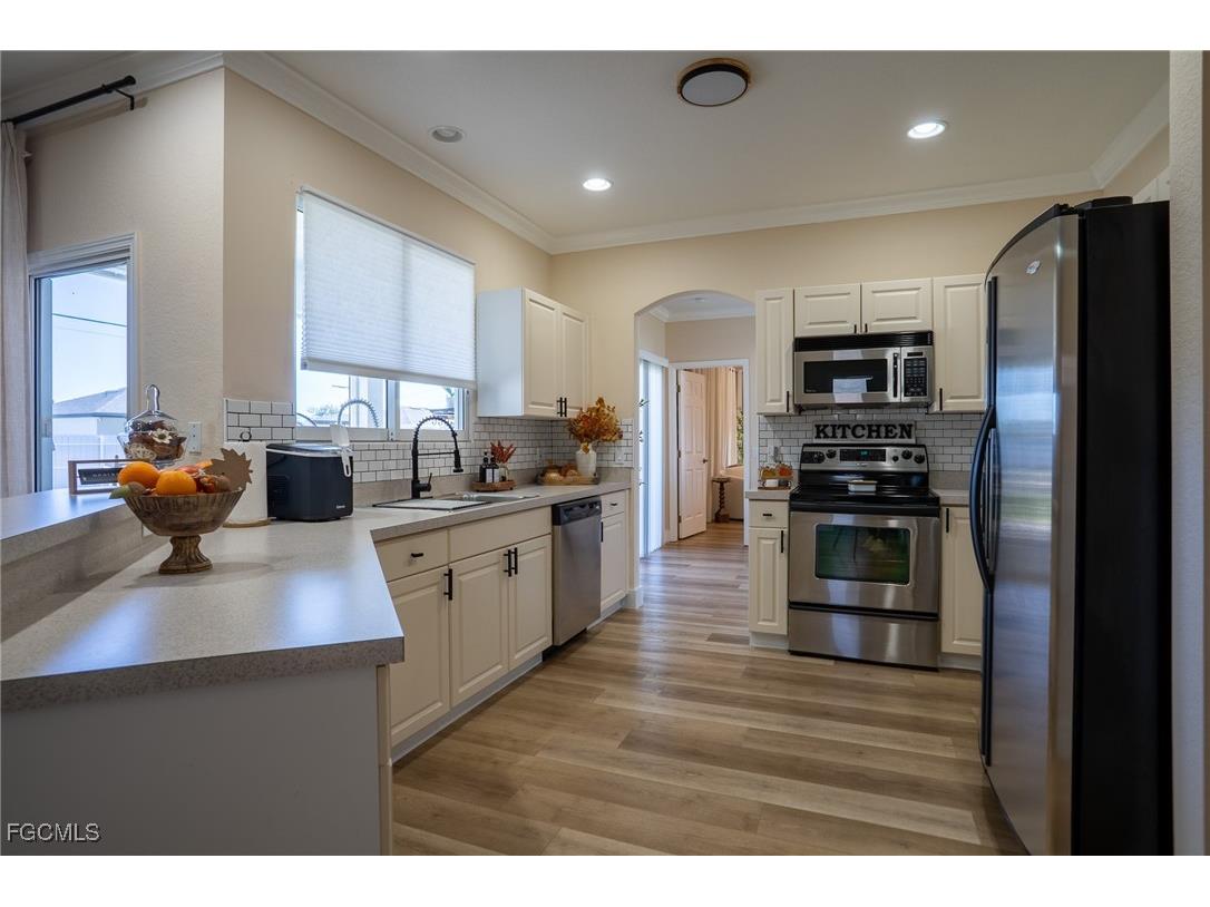 1909 NE 1st Place Cape Coral FL 33909 2025019551 image10