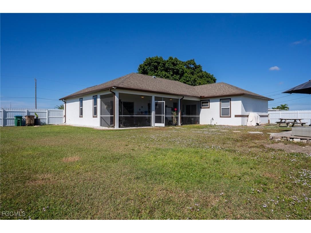 1909 NE 1st Place Cape Coral FL 33909 2025019551 image25