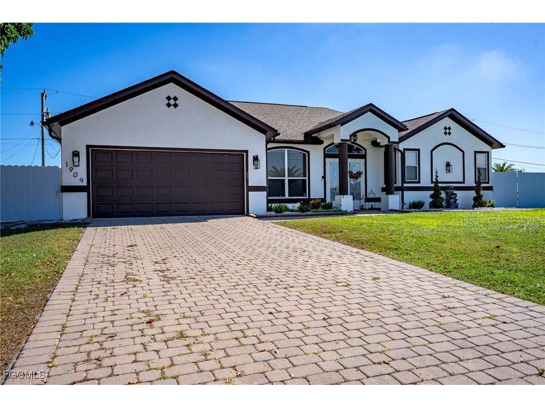 1909 NE 1st Place Cape Coral FL 33909 2025019551 image3