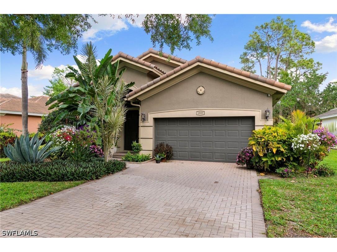 1909 Par Drive Naples FL 34120 226013910 image1