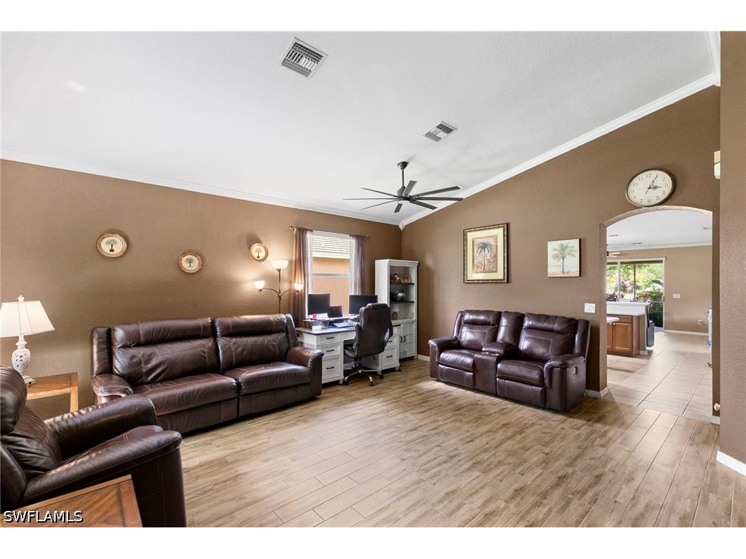 1909 Par Drive Naples FL 34120 226013910 image4