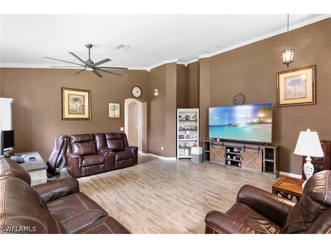 1909 Par Drive Naples FL 34120 226013910 image5