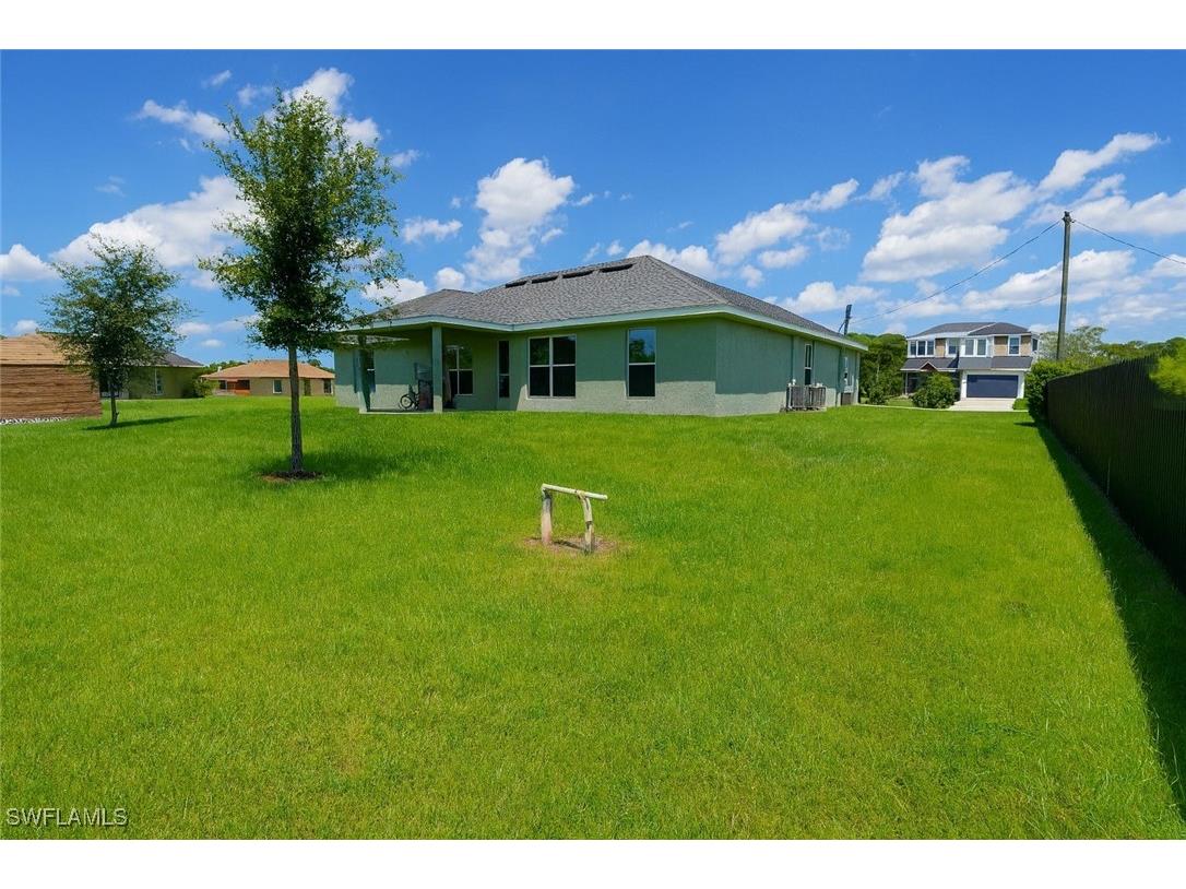 1909 Richland Avenue Lehigh Acres FL 33972 226001699 image3