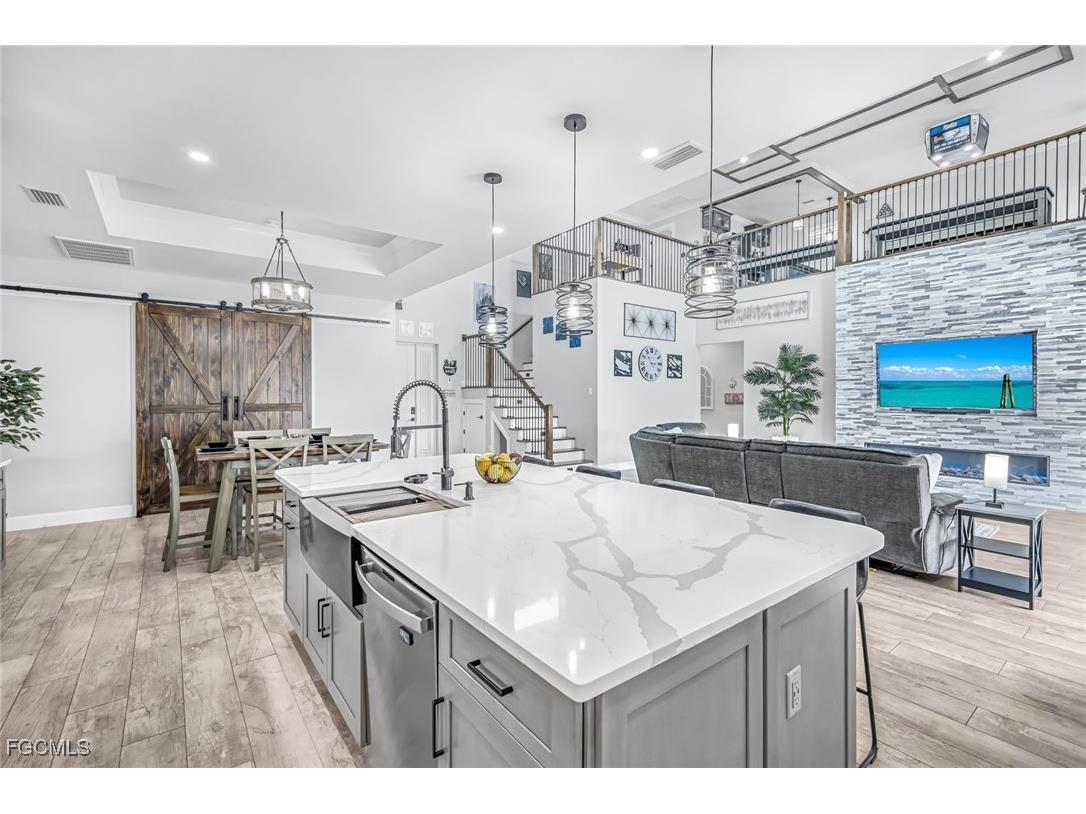 1909 SE 14th Street Cape Coral FL 33990 2025006575 image12