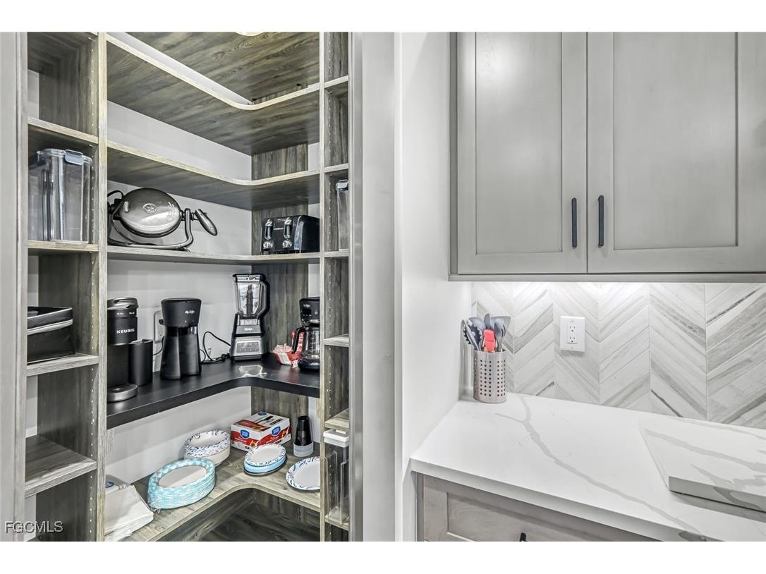 1909 SE 14th Street Cape Coral FL 33990 2025006575 image14