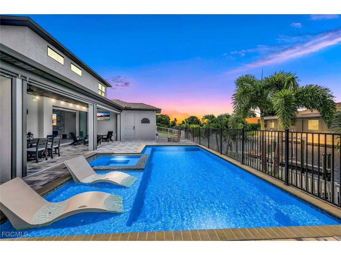 1909 SE 14th Street Cape Coral FL 33990 2025006575 image2