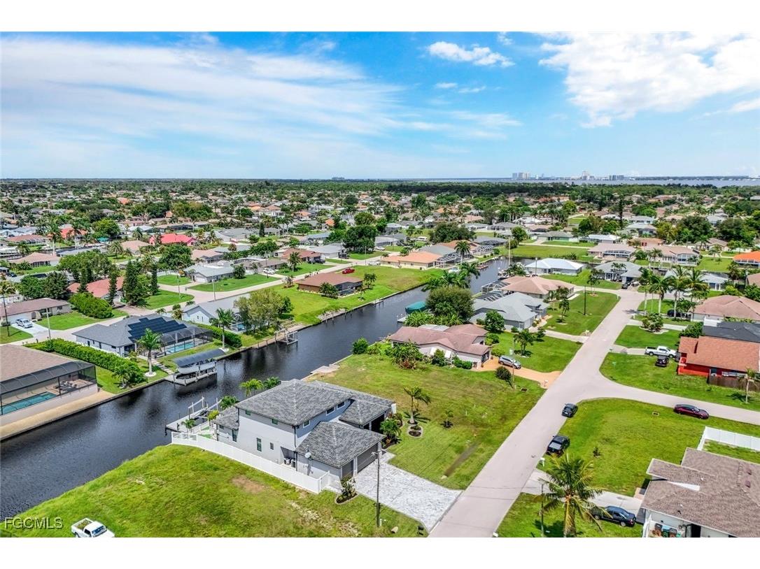 1909 SE 14th Street Cape Coral FL 33990 2025006575 image3
