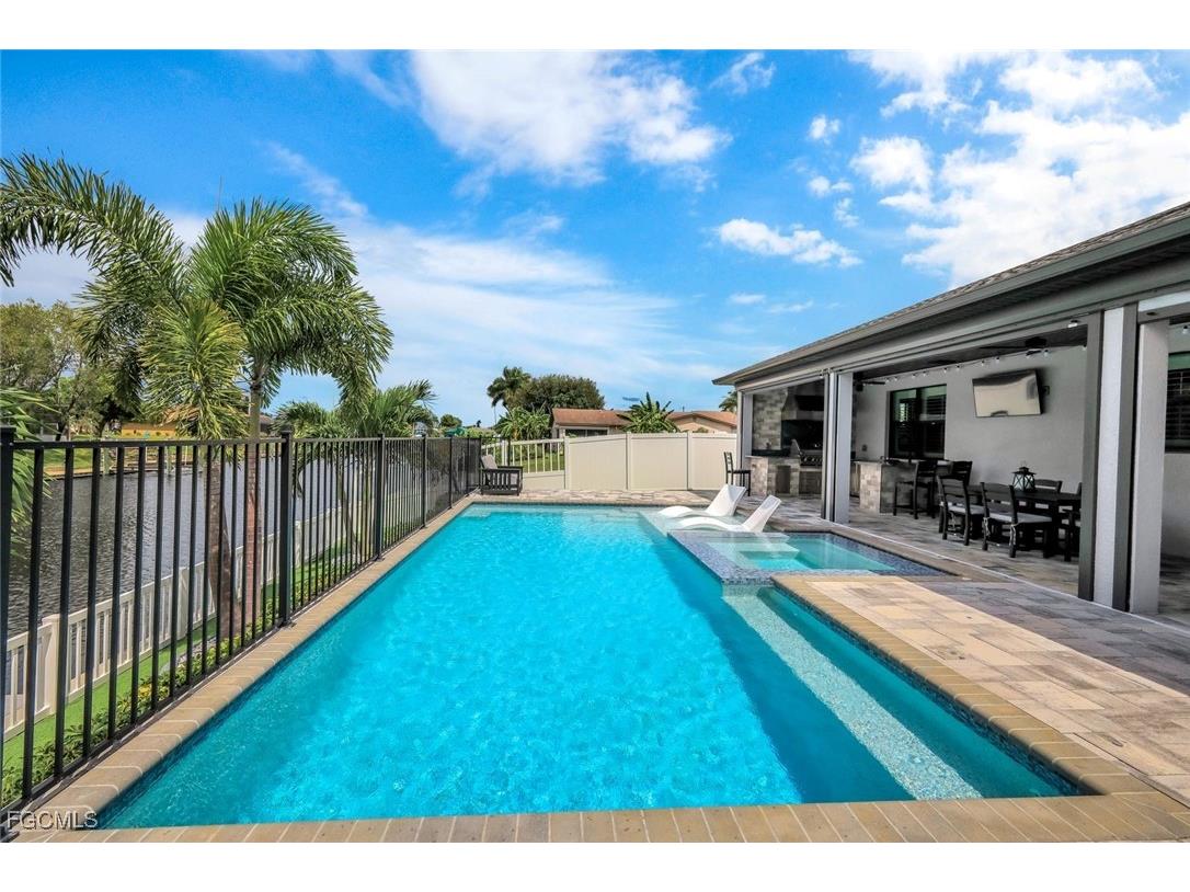 1909 SE 14th Street Cape Coral FL 33990 2025006575 image37