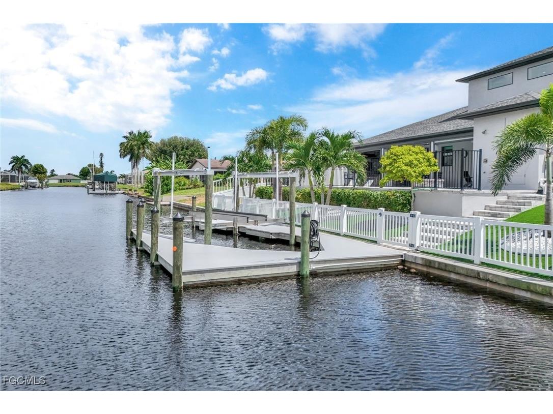 1909 SE 14th Street Cape Coral FL 33990 2025006575 image45