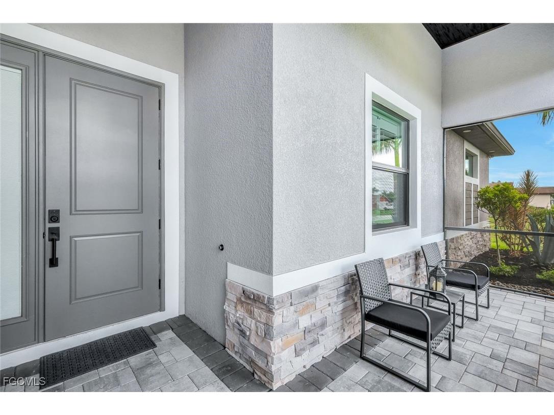 1909 SE 14th Street Cape Coral FL 33990 2025006575 image5