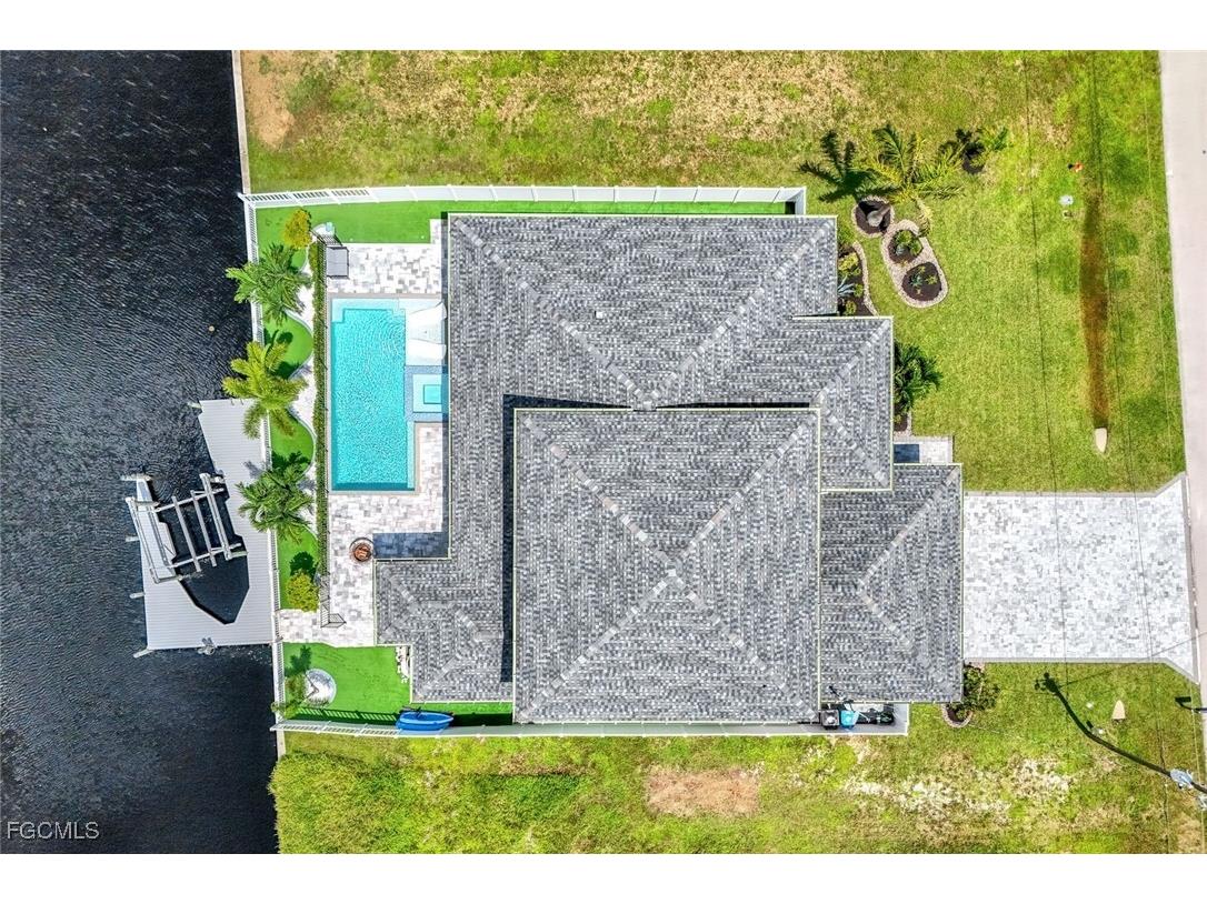 1909 SE 14th Street Cape Coral FL 33990 2025006575 image50