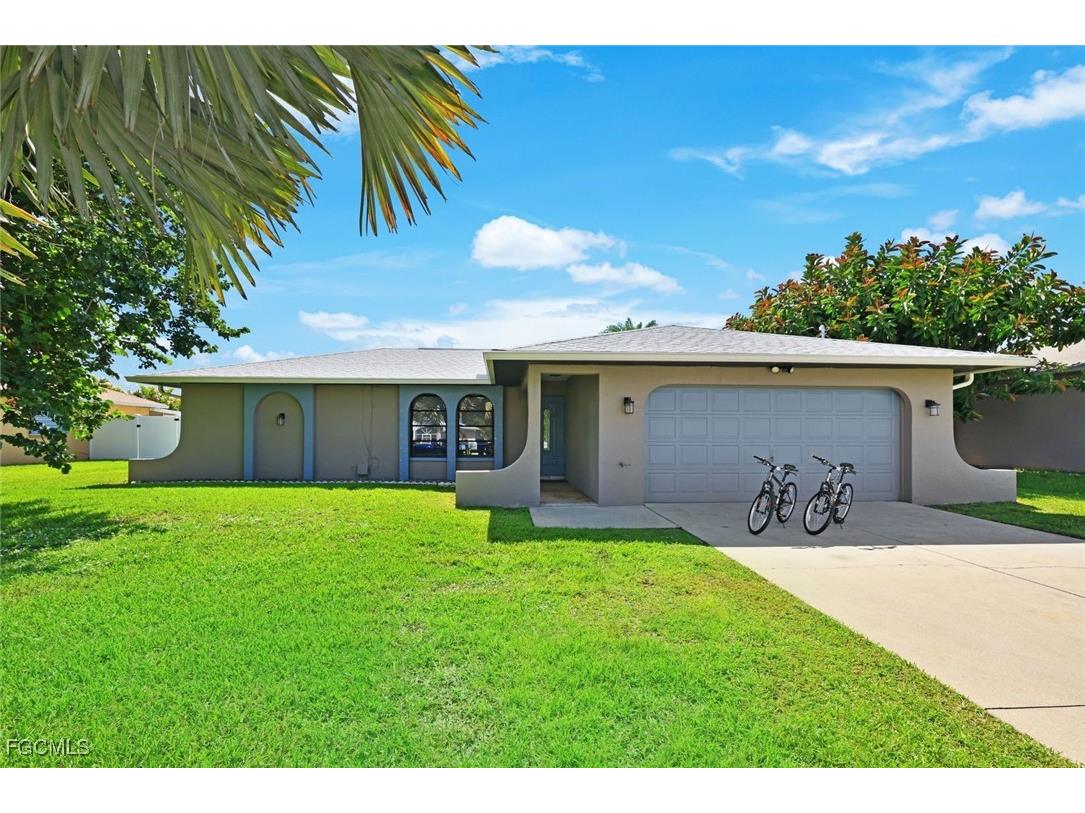 1909 SE 8th Avenue Cape Coral FL 33990 2025019286 image1