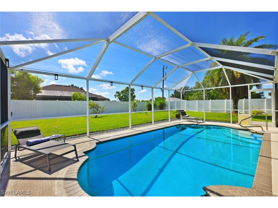 1909 SE 8th Avenue Cape Coral FL 33990 224043793 image1