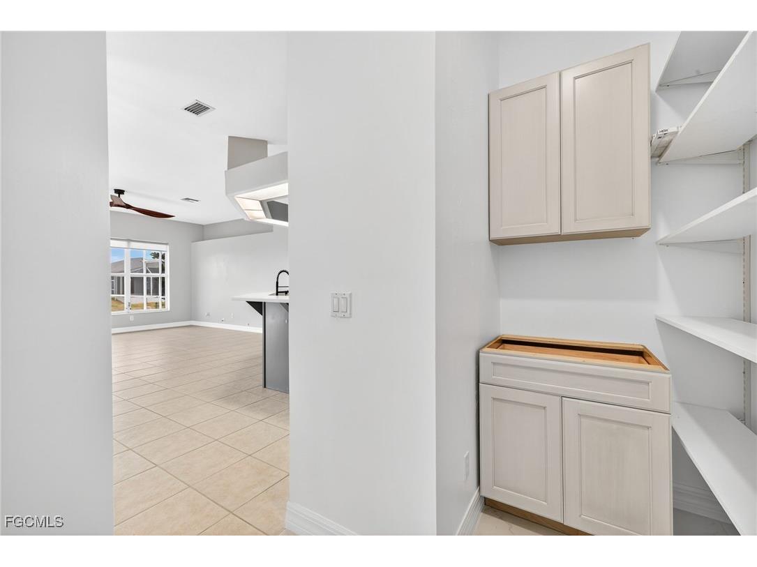 1909 SW 29th Terrace Cape Coral FL 33914 2025008881 image15