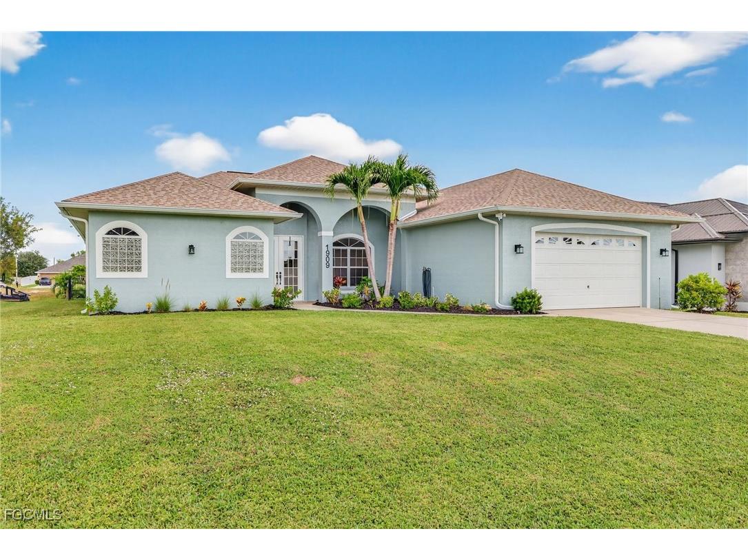 1909 SW 29th Terrace Cape Coral FL 33914 2025008881 image3