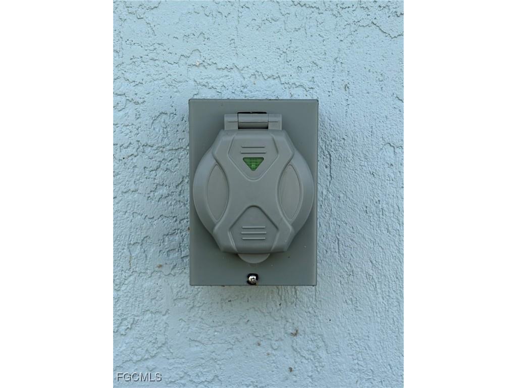 1909 SW 29th Terrace Cape Coral FL 33914 2025008881 image43