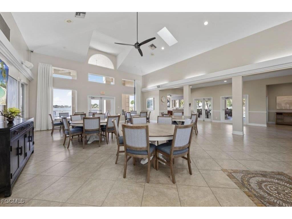 1909 W Crown Pointe Boulevard Naples FL 34112 2025015030 image19