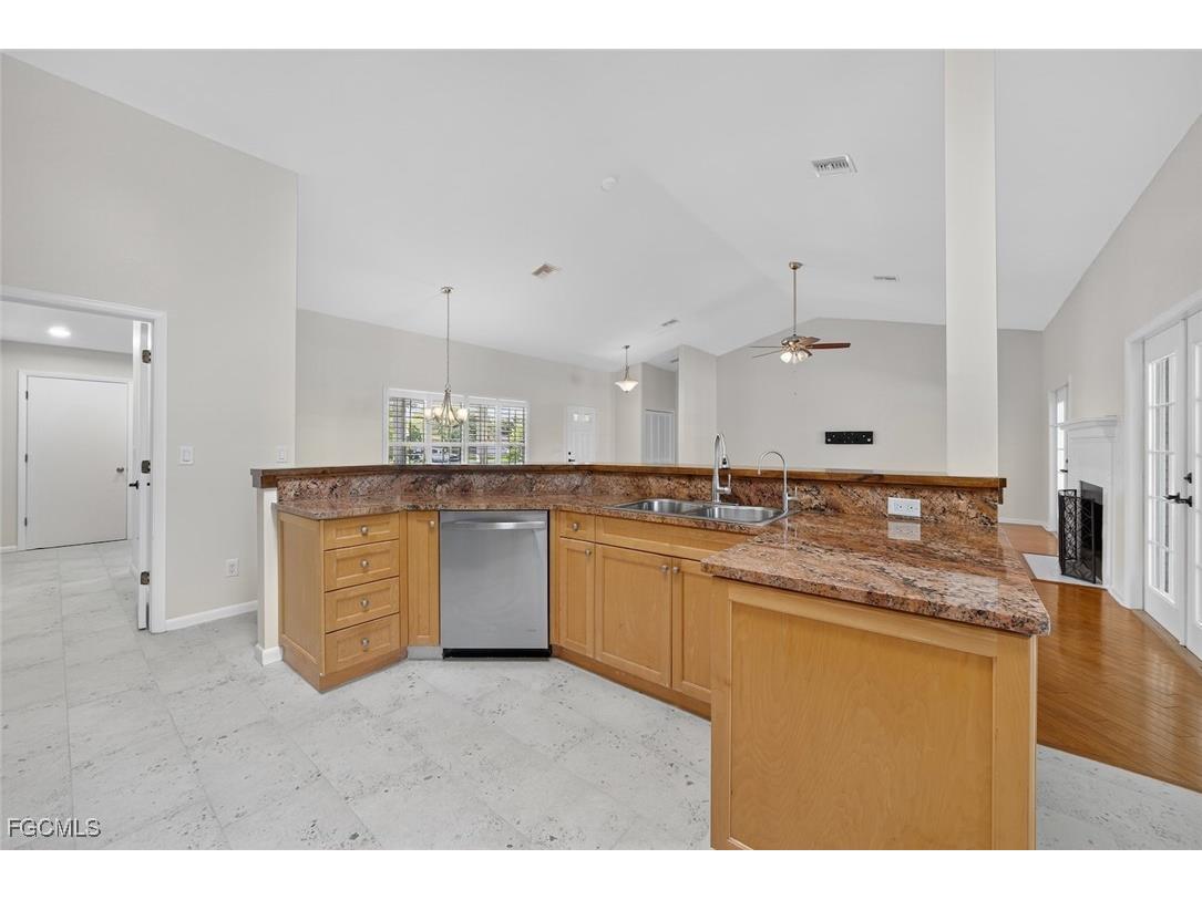 191 Old Tamiami Trail Naples FL 34110 2025003664 image21