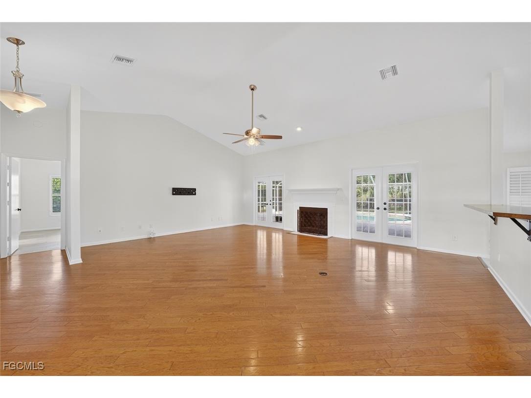 191 Old Tamiami Trail Naples FL 34110 2025003664 image8