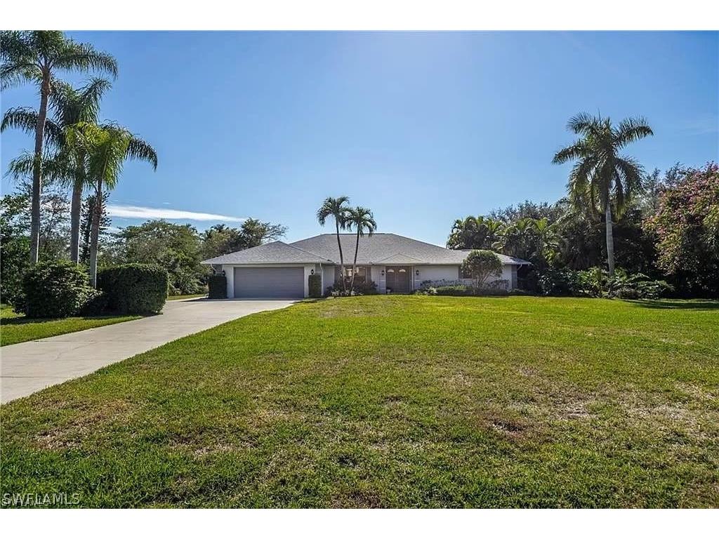 1910 Curling Avenue Naples FL 34109 224049380 image1