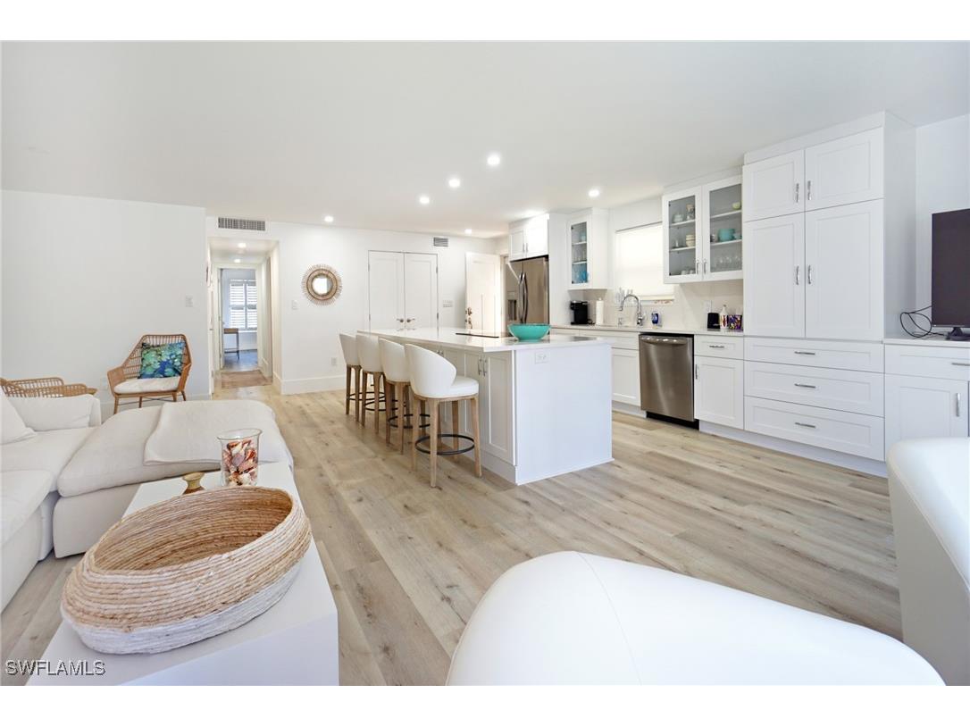 1910 Gulf Shore Boulevard N #102 Naples FL 34102 225064654 image2