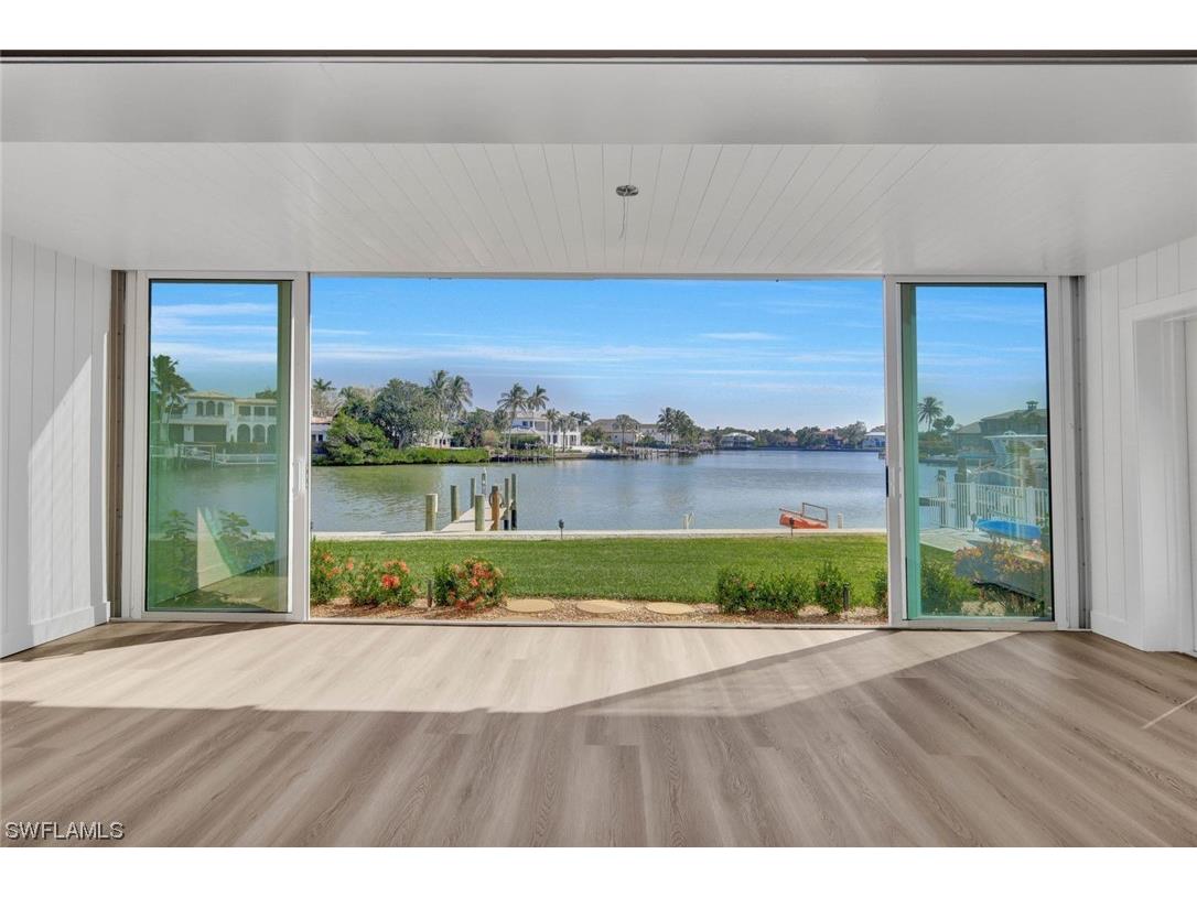 1910 Gulf Shore Boulevard N #107 Naples FL 34102 223082499 image1