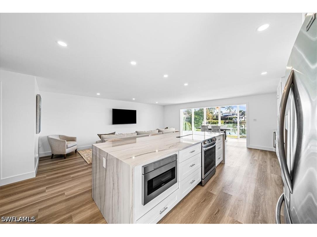 1910 Gulf Shore Boulevard N #107 Naples FL 34102 226017087 image3
