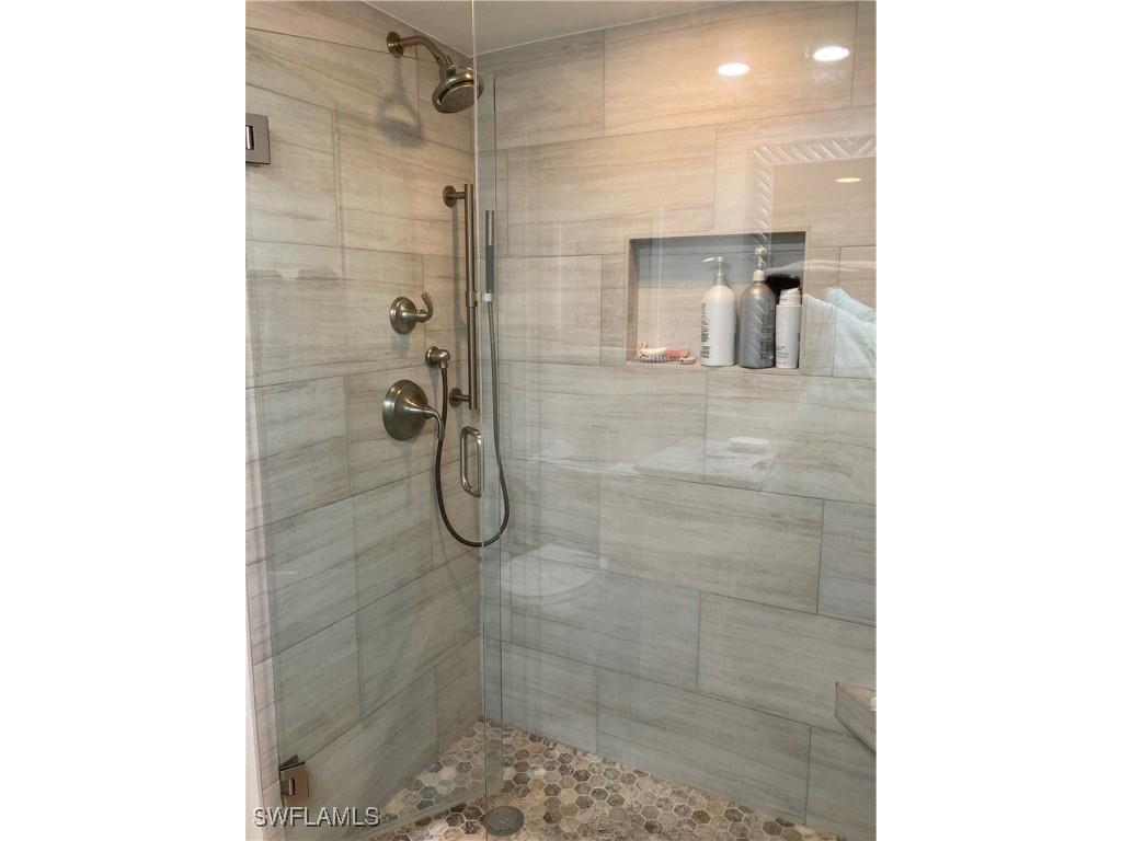 1910 Gulf Shore Boulevard N #112 Naples FL 34102 225084242 image22