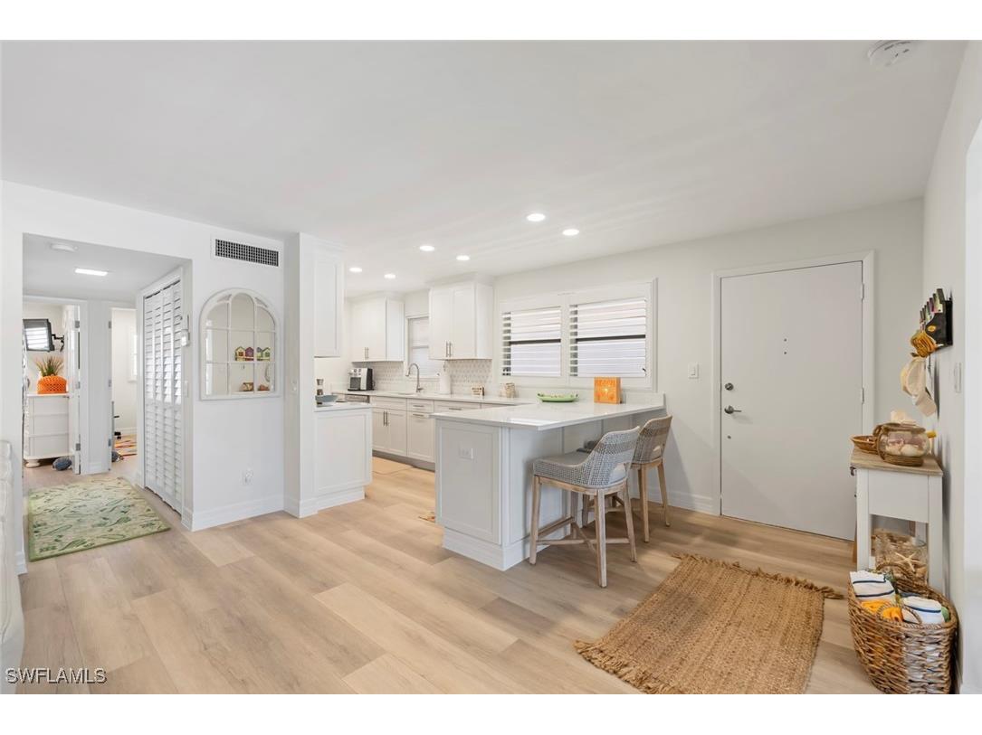 1910 Gulf Shore Boulevard N #204 Naples FL 34102 225049033 image4