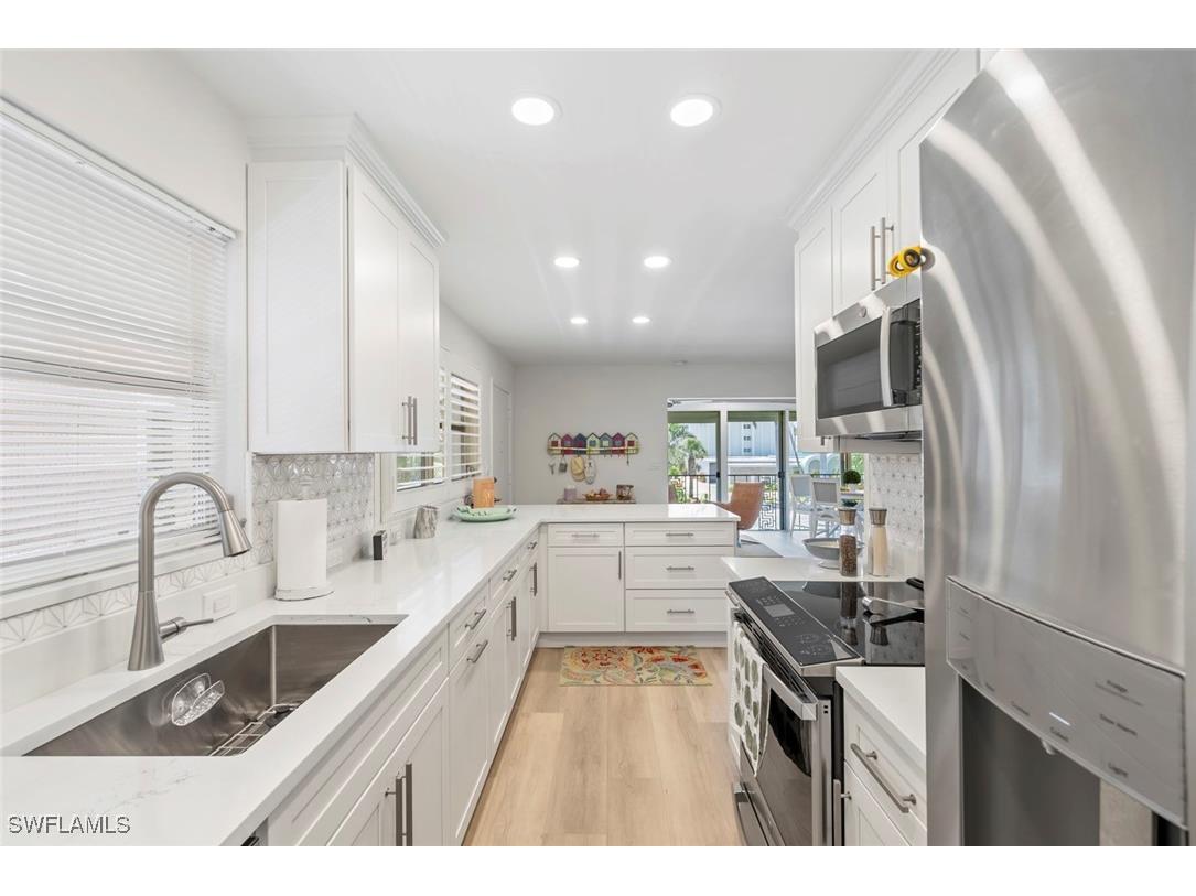 1910 Gulf Shore Boulevard N #204 Naples FL 34102 225049033 image7