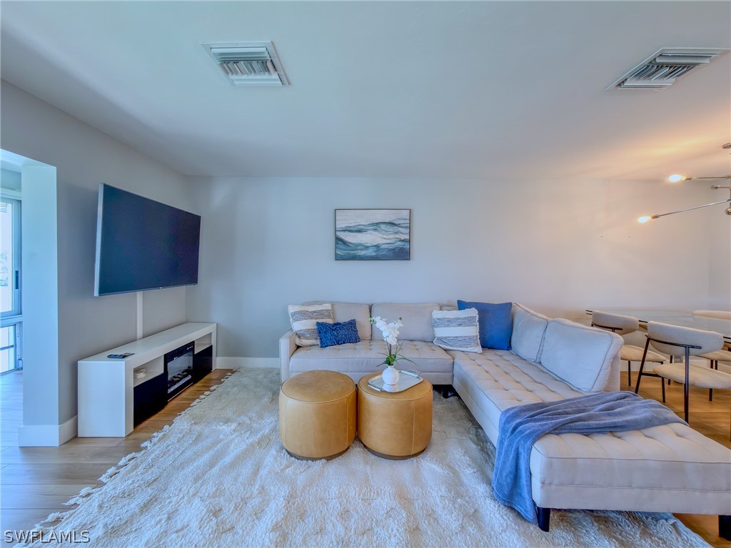 1910 Gulf Shore Boulevard N #312 Naples FL 34102 226010684 image3