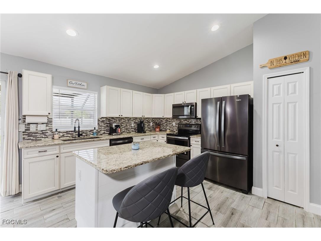 1910 NW 14th Terrace Cape Coral FL 33993 2026000704 image11