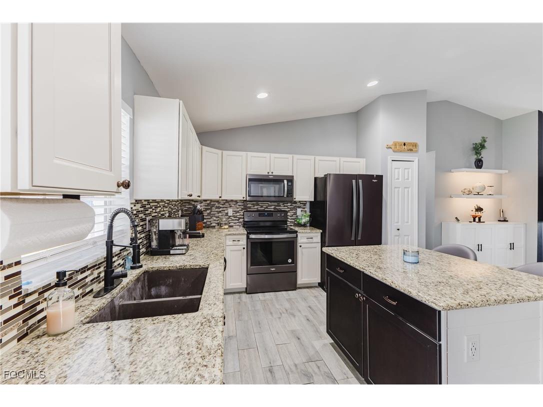1910 NW 14th Terrace Cape Coral FL 33993 2026000704 image12